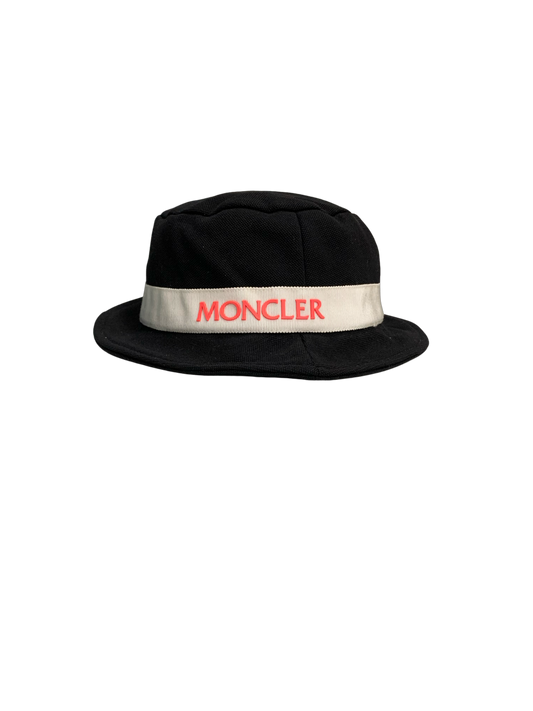 Moncler Enfant HAT MCL0319S0006 (E1954-0088605-8496W)